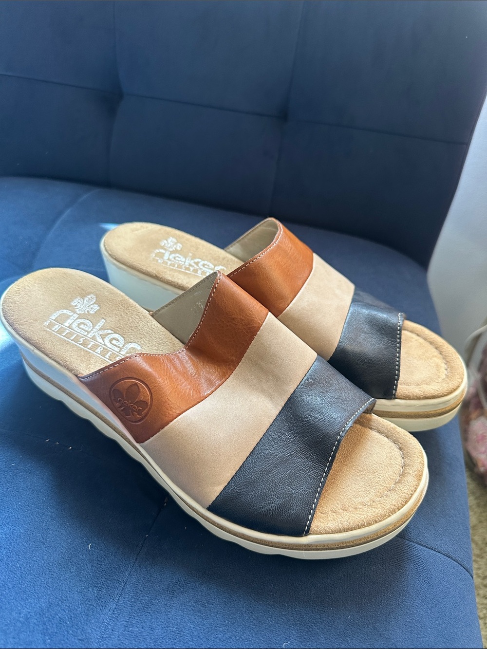 Rieker Women's Tri-Band Leather Wedge Sandals Sz 39